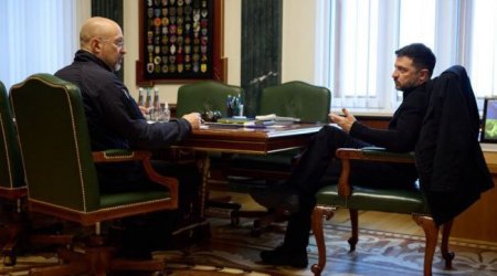 Zelenski Şmıqala Ukraynanın yeni müdafiə planını hazırlamağı TAPŞIRDI