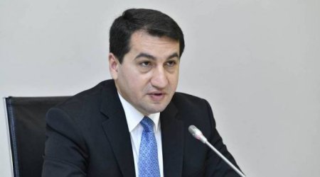 Hikmət Hacıyev: "Azərbaycan yeni data mərkəzi olmaq üçün bütün üstünlüklərə malikdir"