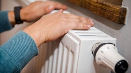 Bakıda binalara verilən istilik Hövsanda bir gün ÇƏKDİ &ndash; &ldquo;Azəristilik&rdquo; problemi niyə HƏLL edə bilmir?