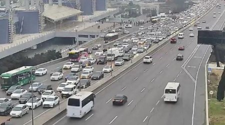 Yenə bu küçələrdə sıxlıq var &ndash; SİYAHI - FOTO