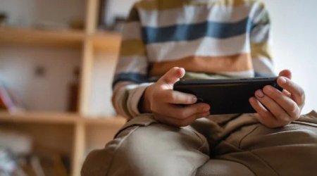 Avstraliyada 16 yaşdan aşağı uşaqlar üçün sosial media qadağan edildi &ndash; VİDEO