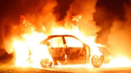 Bakıda avtomobil sürücüsü ilə birgə yandı