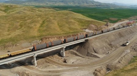 Naxçıvanda dəmir yolu infrastrukturu yenilənir - Zəngəzur dəhlizi ilə əlaqə bərpa olunacaq - VİDEO