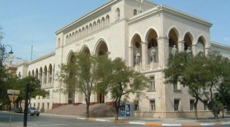 Bakıda 100 ildən çox yaşı olan binada BEŞ MİLYONLUQ XƏZİNƏ qorunur - FOTO