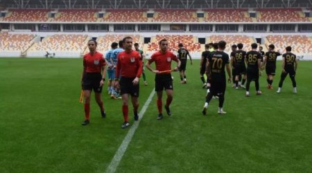 Mərc qalmaqalı səbəbindən matç TƏXİRƏ SALINDI