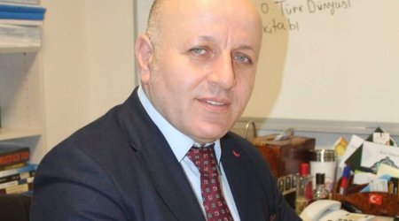 Türkiyəli professor: Ermənistan Konstitusiyasının dəyişdirilməsi sülhün davamlı olması üçün zəruri şərtdir
