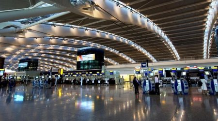 Londonun hava limanında oğrular 21 nəfərə XƏSARƏT YETİRDİ