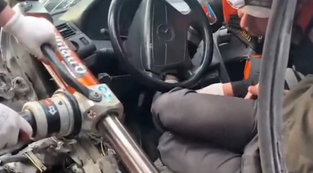 Türkanda ağır QƏZA: Sürücü sıxılı vəziyyətdə qaldı &ndash; VİDEO