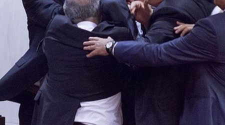 İcra başçısının müavini ilə dalaşan şəxs HƏBS EDİLDİ