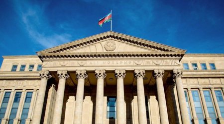 Məktəb direktorunun işə bərpa tələbi rədd edildi - Ali Məhkəmənin QƏRARI