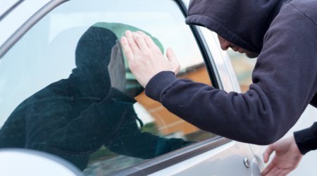 Biləsuvarda avtomobil qaçıran şəxslər SAXLANILDI