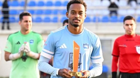 Premyer Liqada ayın qolunun qalibi MÜKAFATLANDIRILDI