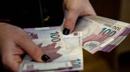 Televiziyanın efirinə çıxmaq istəyən qadın müğənniyə qarşı DƏLƏDUZLUQ