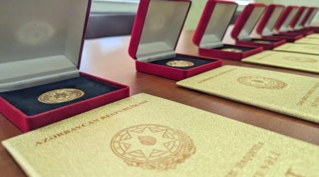 Bu il Bakıda neçə məzuna qızıl nişan VERİLİB?