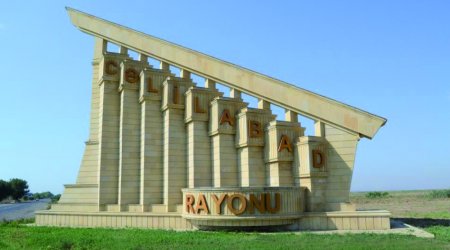 Cəlilabadda bıçaqlanma: Yeniyetmə yaralandı