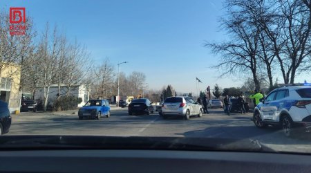 Mingəçevirdə 2 avtomobil toqquşdu &ndash; FOTO