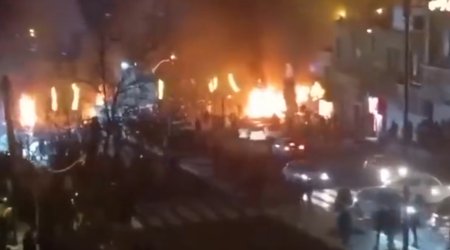 İranda VƏZİYYƏT GƏRDİNDİR: Tehran alovlar içindədir - VİDEO