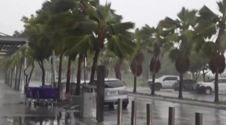 Avstraliyada qasırğa:22 mindən çox insan işıqsız qaldı - VİDEO