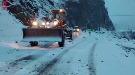 Yollar qardan belə təmizlənir &ndash; VİDEO