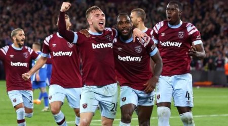 Premyer Liqadakı mövqelərinə görə futbolçu ala bilmirlər