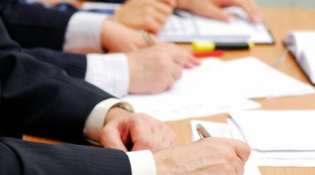 Dövlət qulluğunda çalışmaq istəyənlərin NƏZƏRİNƏ