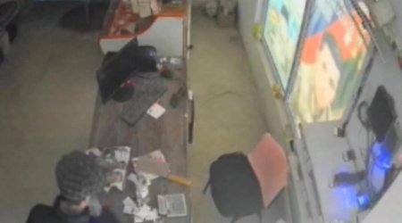 Marketdən oğurluq edən şəxs tutuldu - ANBAAN VİDEO