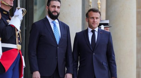 Makron suriyalı həmkarı ilə telefonla danışdı