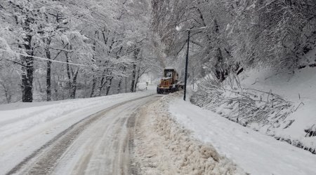 Lənkəran&ndash;Lerik yolu qardan belə təmizlənir - VİDEO