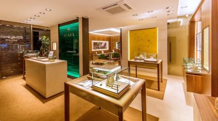 "Rolex" mağazası 3 dəqiqə ərzində qarət edildi - VİDEO