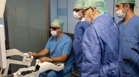 Azərbaycanda robotik üsulla qarın boşluğu əməliyyatlarına başlanılır