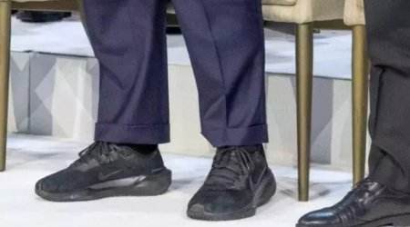 Ayaqqabıları gündəm oldu - Fotolar