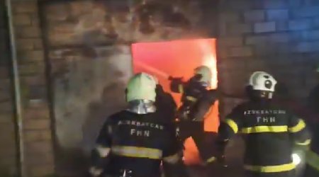 Xırdalanda anbarda yanğın &ndash; VİDEO