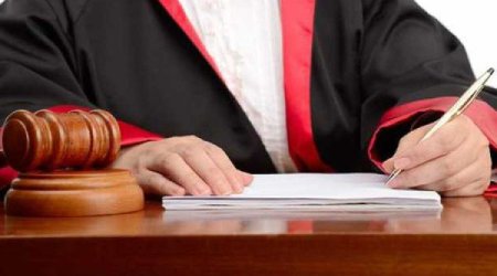 Film kimi cinayət: Öldürdüyü insanların əmlaklarını öz adına keçirdi, on il sonra üstü açıldı - FOTO