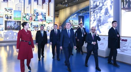 Ceyhun Bayramov Çin Kommunist Partiyasının Muzeyini ziyarət etdi - FOTO