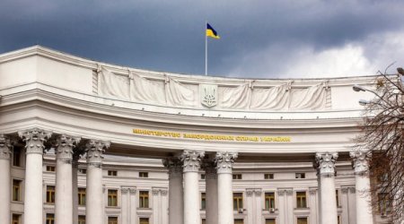 Ukrayna XİN: &ldquo;Zelenski Putinlə görüşməyə hazırdır&rdquo;