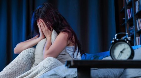 Gecə oyanmaq insanda xəstəlik yaradır?