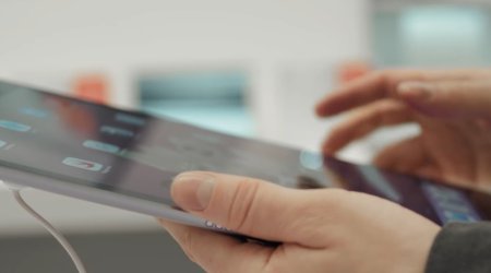 Onlayn aldığı məhsulu geri qaytarmaq istəyi problemə çevrildi - VİDEO