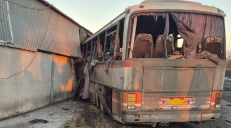 Rusiya ordusu Ukraynada avtobusa zərbə endirdi - 15 ölü, 7 yaralı var - FOTO