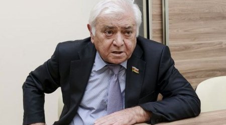 Aqil Abbas: “Azərbaycan Yazıçılar Birliyi niyə ləğv olunmalıdır ki?”