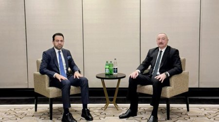 İlham Əliyev Əbu-Dabidə Müsəlman Ağsaqqalları Şurasının baş katibi ilə görüşdü