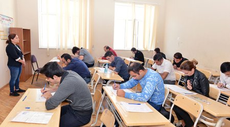 Köçürməyə şərait yaradan 159 imtahan nəzarətçisi işdən çıxarılıb