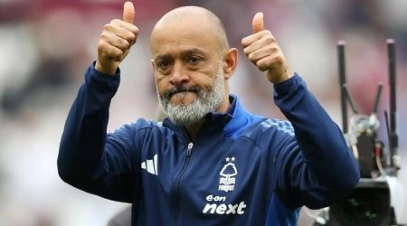 Premyer Liqa klubu baş məşqçisi ilə SAĞOLLAŞA BİLƏR