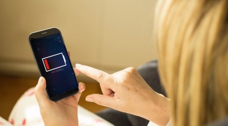 Elektrik kəsilməsi zamanı smartfonun batareyasına necə qənaət etmək olar?