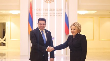 Alen Simonyan niyə Moskvaya gedib? - FOTO