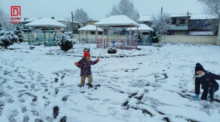 Yevlaxda illər sonra yağan qarın sevinci &ndash; FOTO