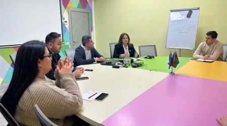 Mediada Azərbaycan dilinin qorunması ARB24 telekanalında müzakirə olundu &ndash; FOTO