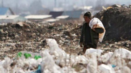 Rusiyada keçmiş milis əməkdaşı 15 il zibillikdə gizlənib