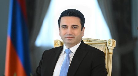 Alen Simonyandan Kremlə sərt mesaj: Verməyəcəyik