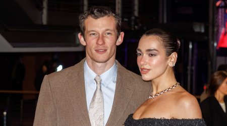 Dua Lipa nişanlısı ilə yaxtada belə dincəlir &ndash; FOTO