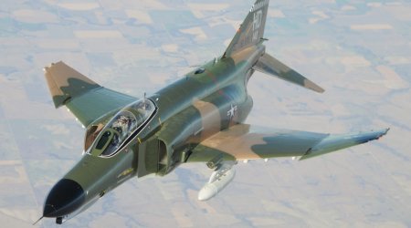 İranda hərbi təyyarə qəzaya uğradı: Ölən var &ndash; FOTO/VİDEO